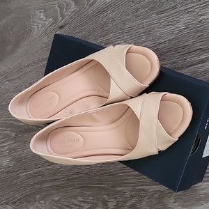 Cole Haan tip toe beige sandals 7